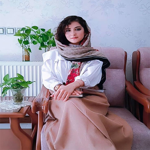 پریا نظری